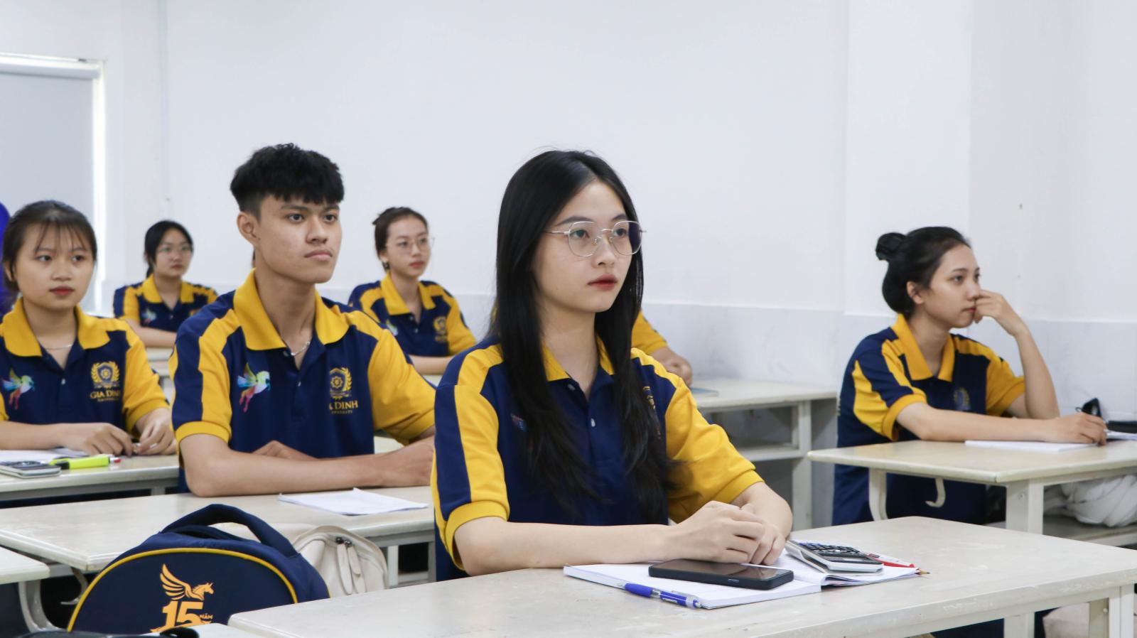 cơ hội nghề nghiệp trong ngành công nghệ thông tin đa dạng và tiềm năng phát triển với nhiều vị trí khác nhau