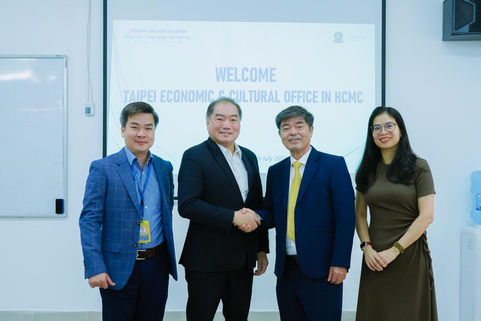 Giao lưu và kết nối giữa các nhà khoa học tại hội thảo quốc tế