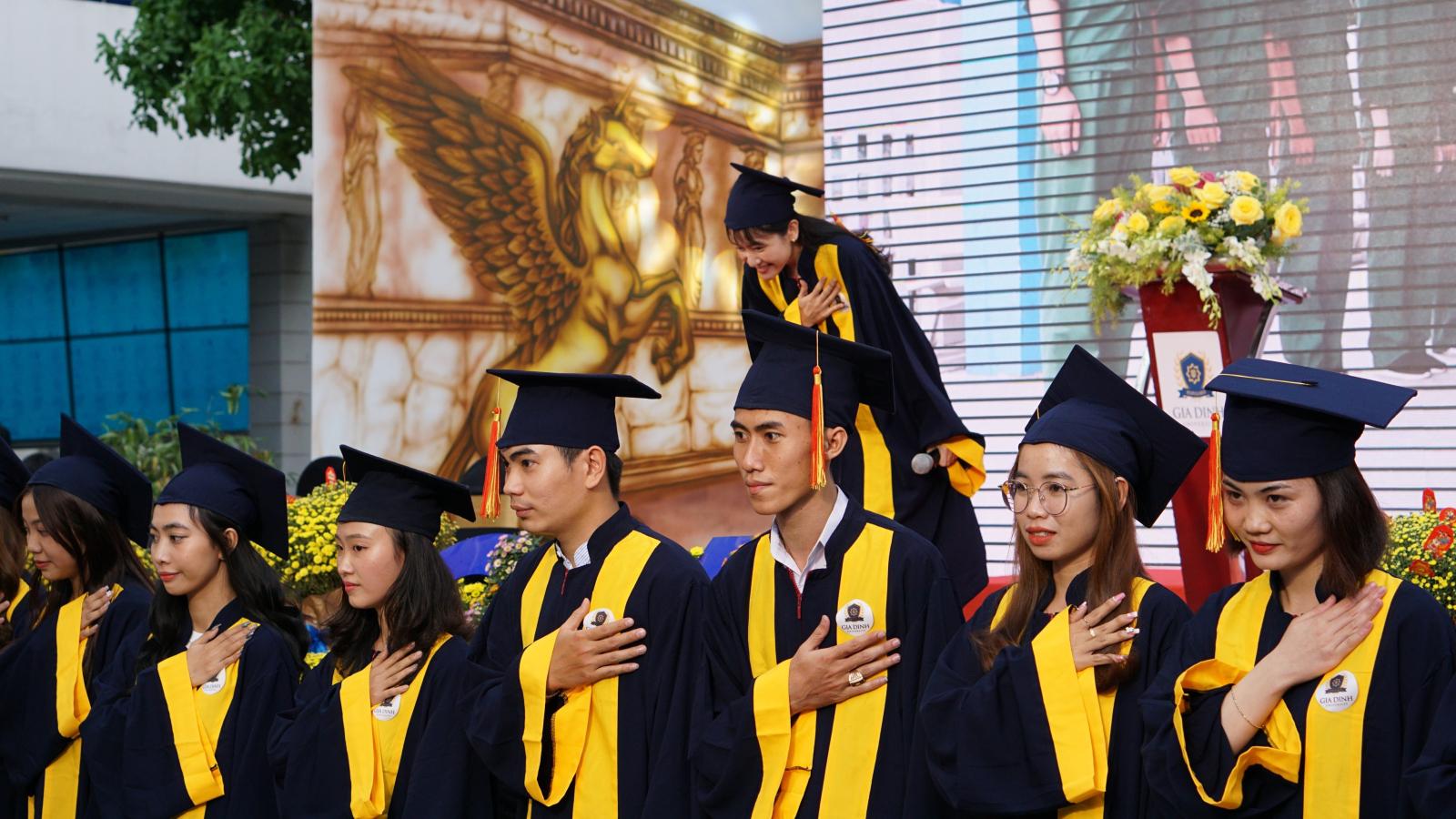 Hóa đơn chi tiết các khoản học phí và lệ phí phát sinh ngành CNTT