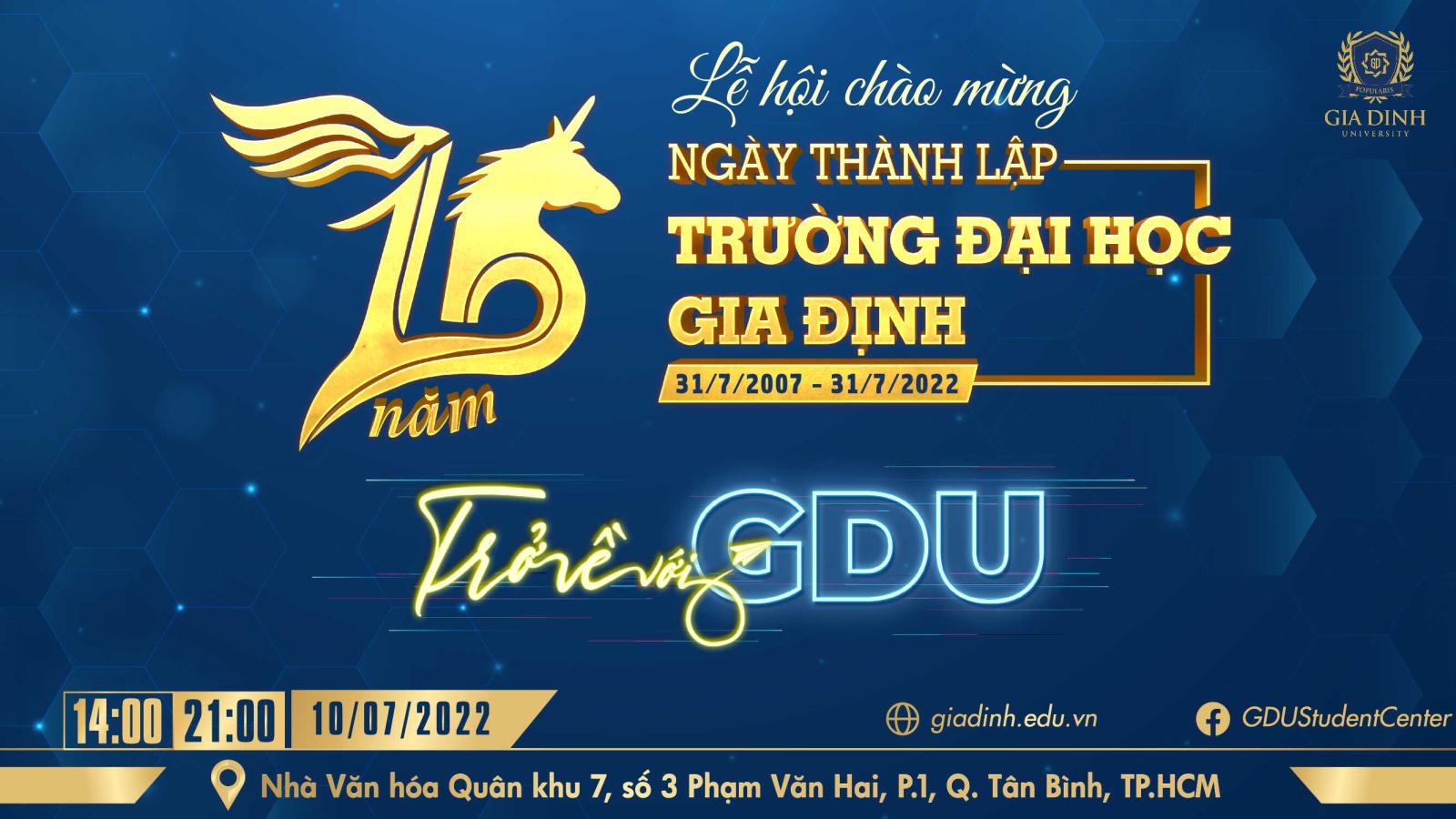 Học sinh, sinh viên chuẩn bị trang phục và đồ dùng cho lễ khai giảng