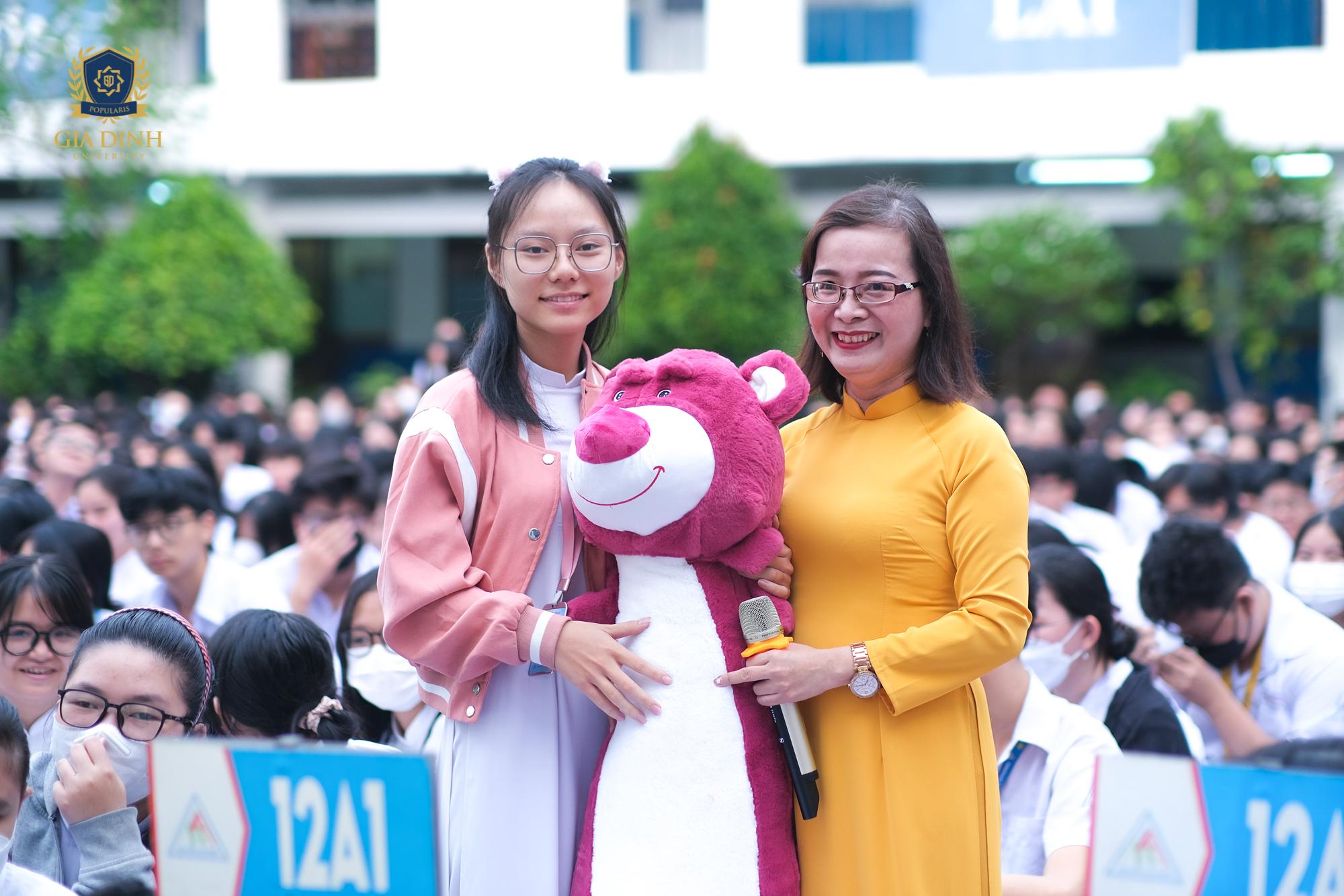 Học tập với đam mê và nỗ lực sẽ dẫn đến thành công.