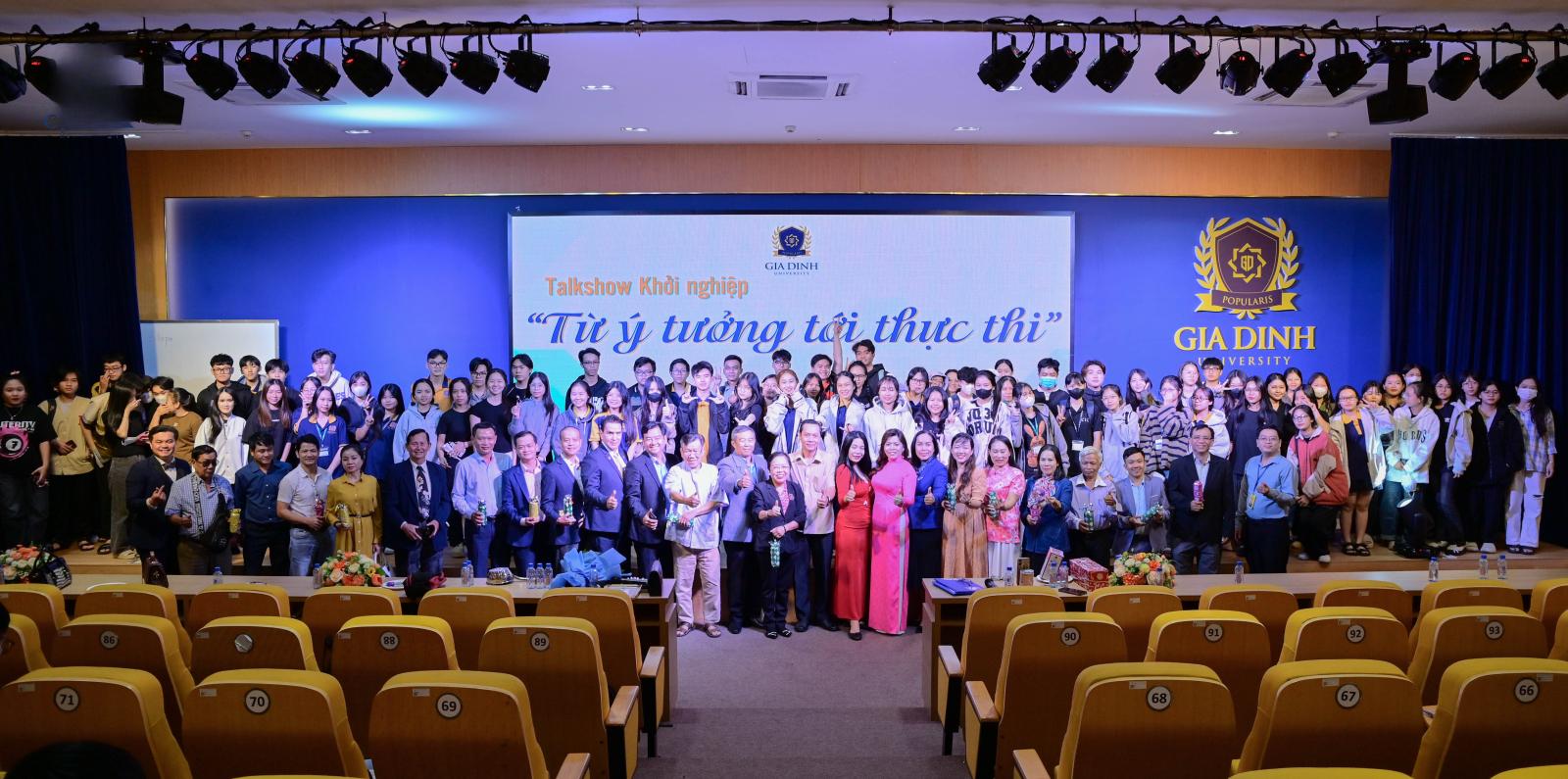 Những câu chuyện thành công điển hình từ việc gặp gỡ và học hỏi chuyên gia