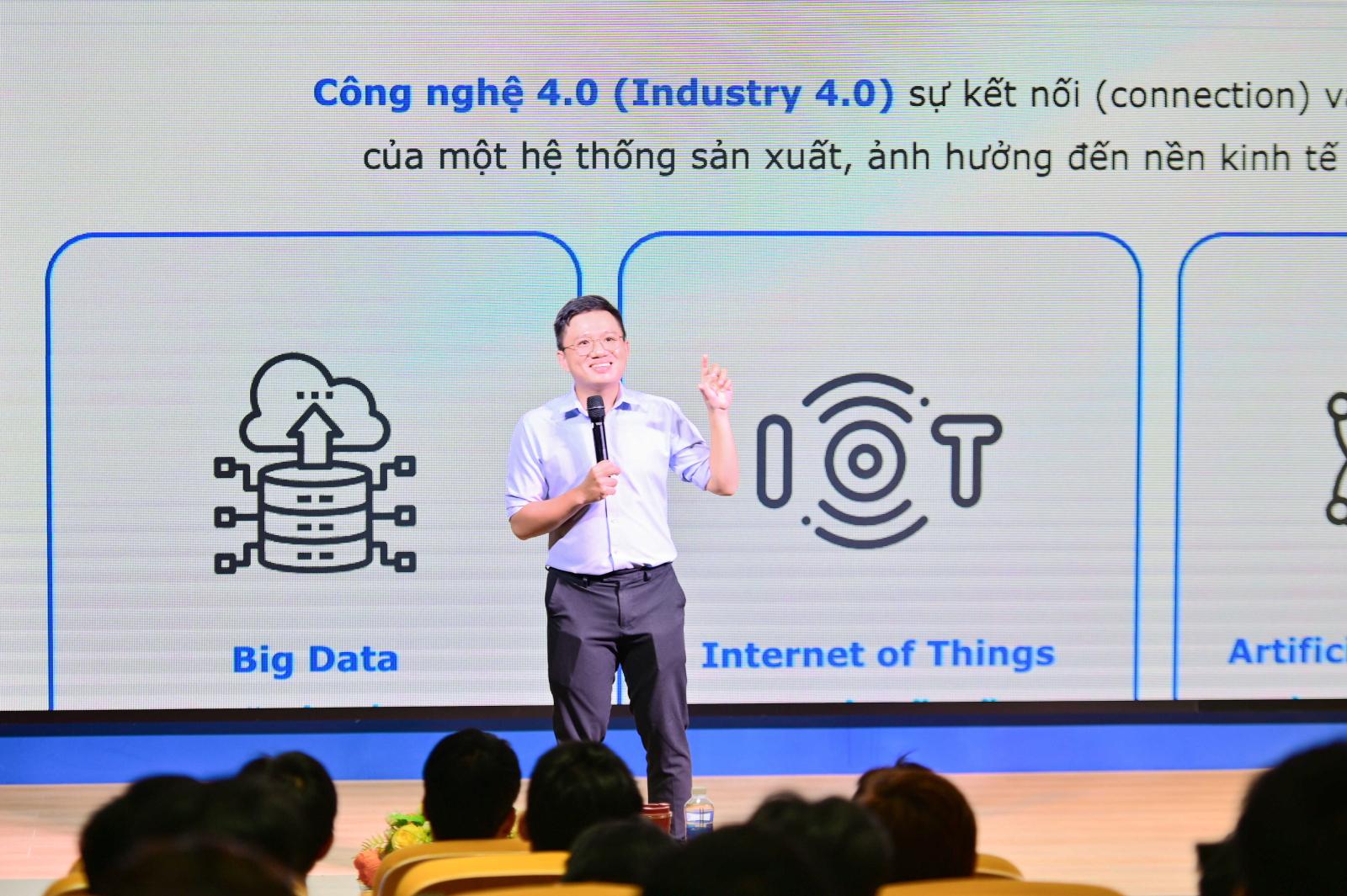 Sự bùng nổ dữ liệu trong kỷ nguyên số và tầm quan trọng của việc khai thác dữ liệu lớn.