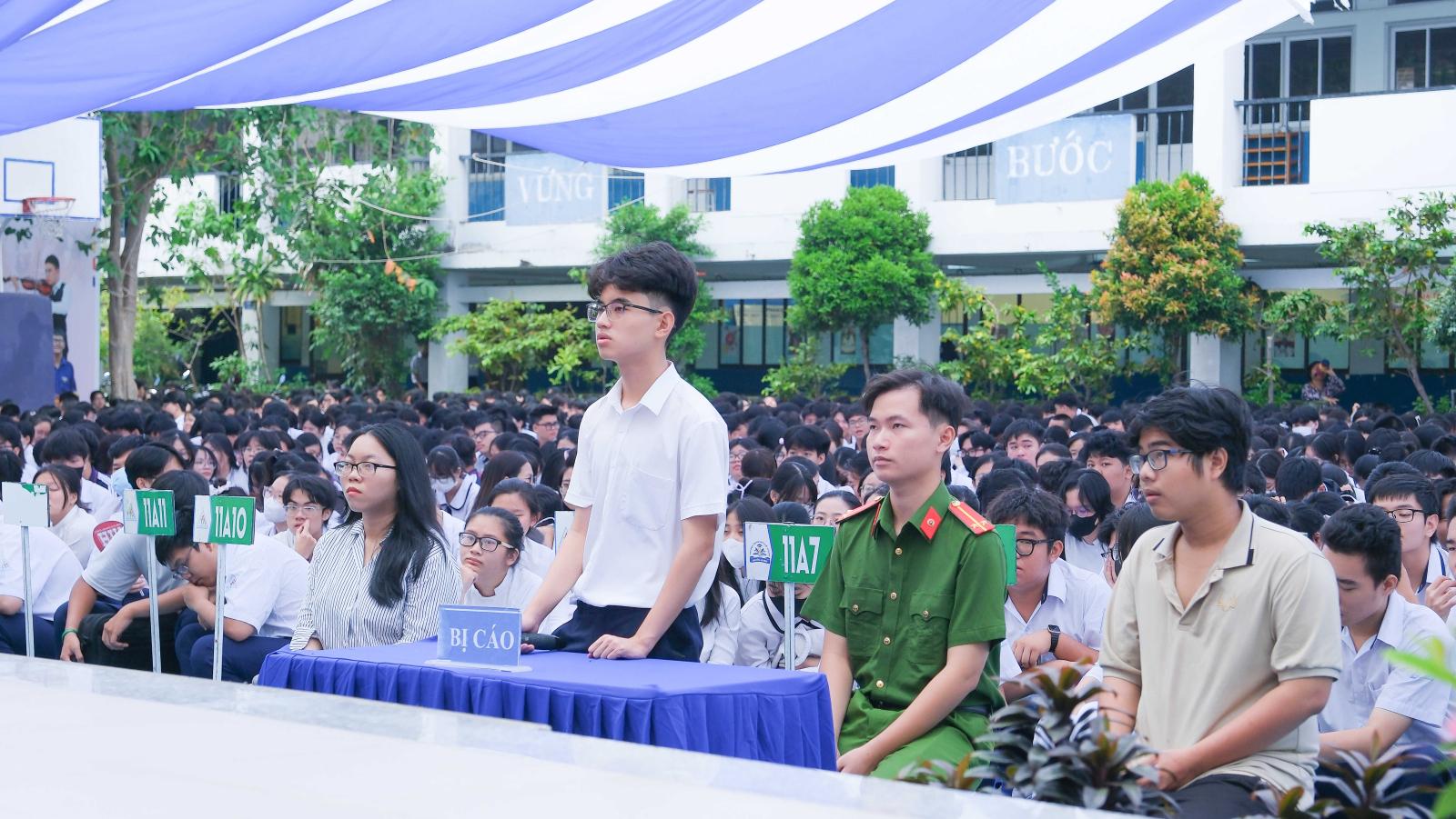 tác động tiêu cực của thi cử nhiều