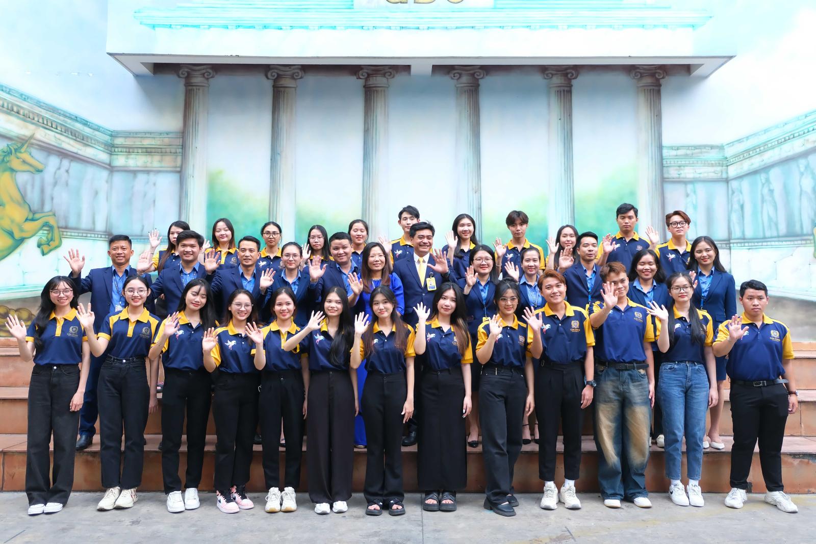 Tận dụng tối đa cơ hội thực tập để học hỏi, phát triển kỹ năng và xây dựng mạng lưới quan hệ chuyên nghiệp.