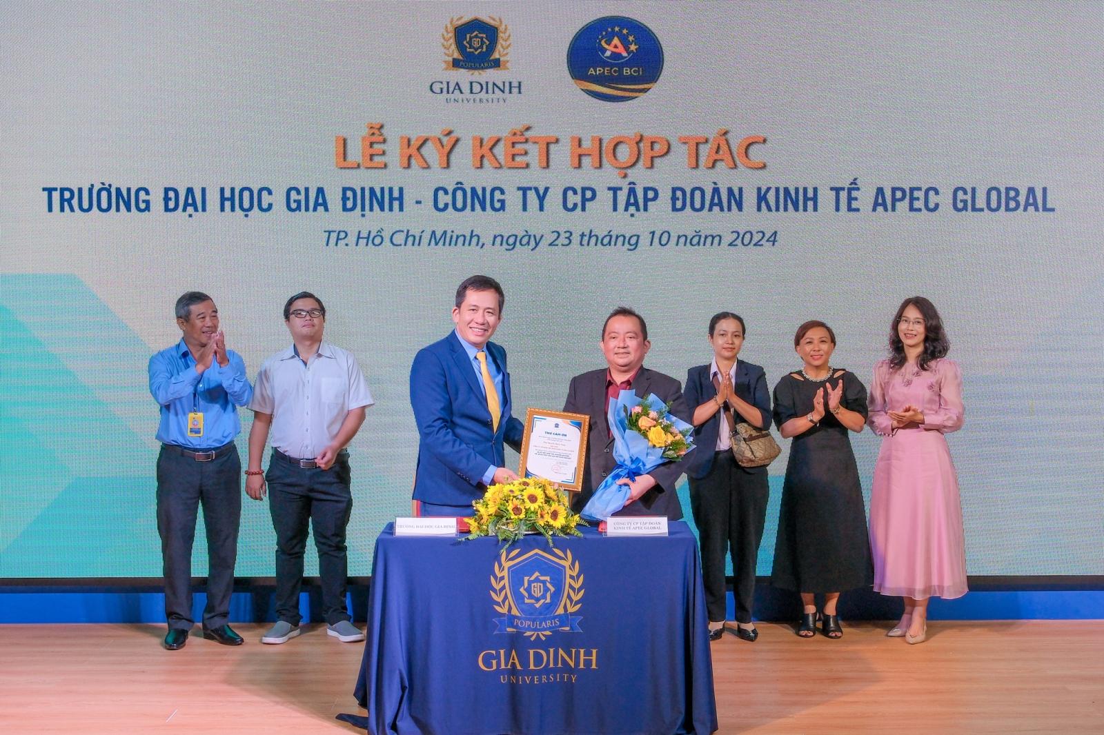 từ sinh viên đến giám đốc con đường khởi nghiệp đầy thách thức và cơ hội
