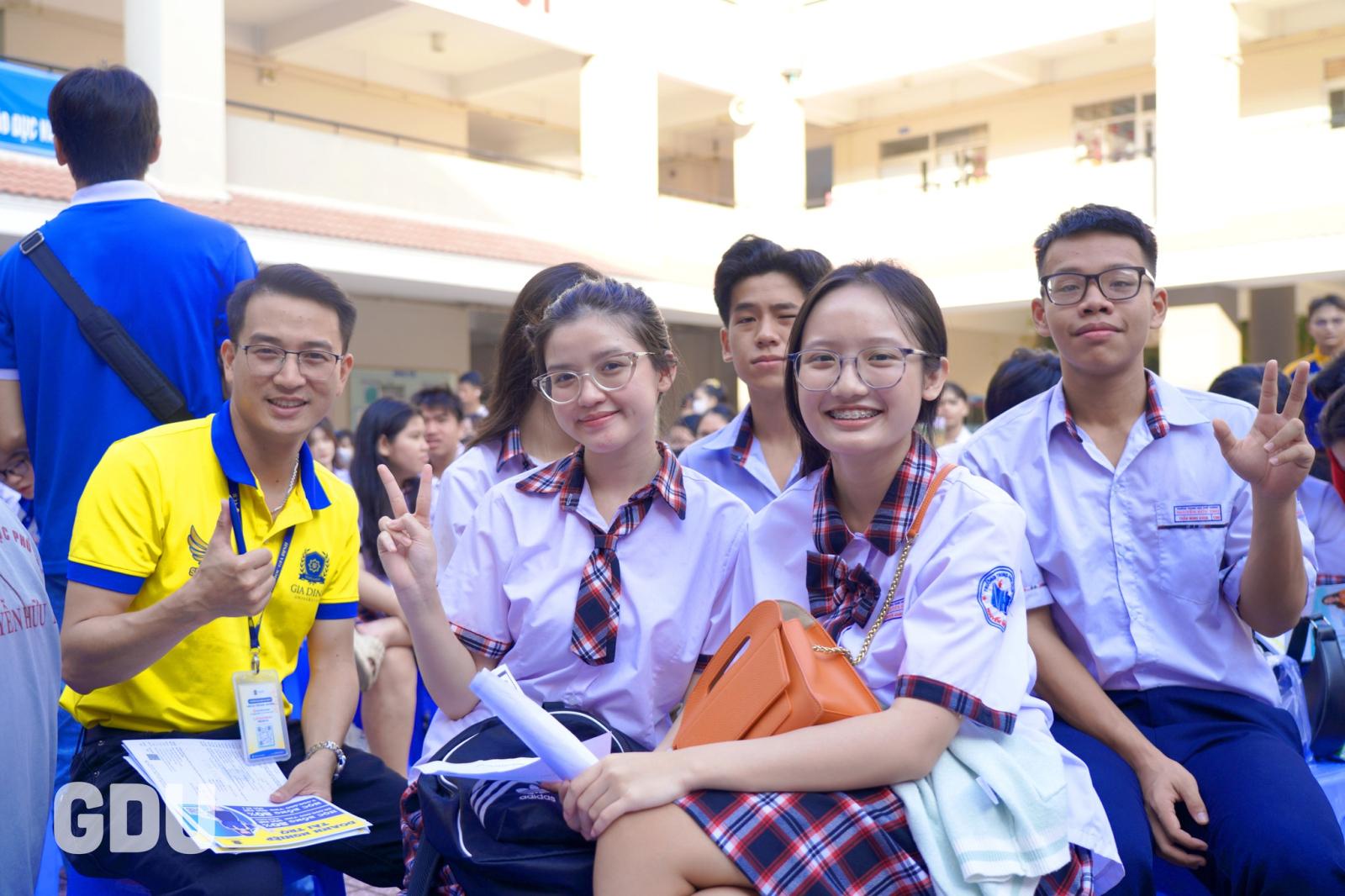 Chuyên gia tư vấn hướng nghiệp cho học sinh về lựa chọn nghề phù hợp