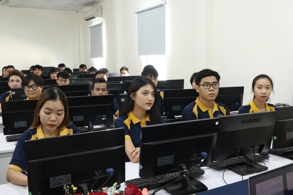 Ứng dụng quản lý tài chính cá nhân trên điện thoại giúp sinh viên theo dõi chi tiêu